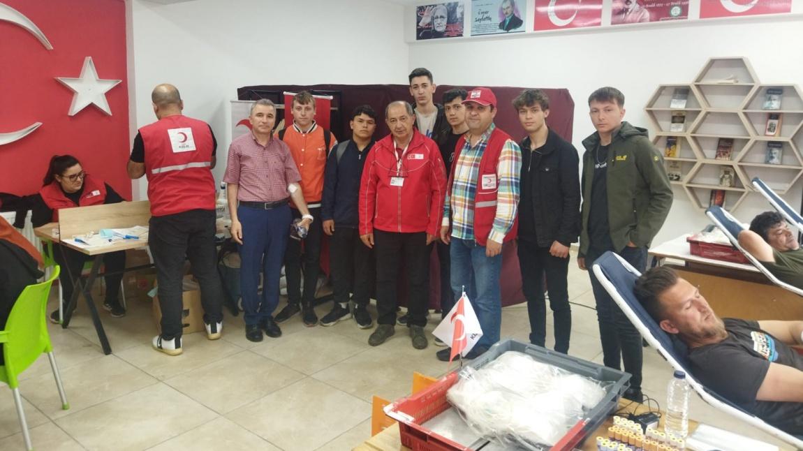 Okulumuz Değerler Kulübü olarak Türk Kızılay SİMAV Temsilciliğini ziyaret ettik.